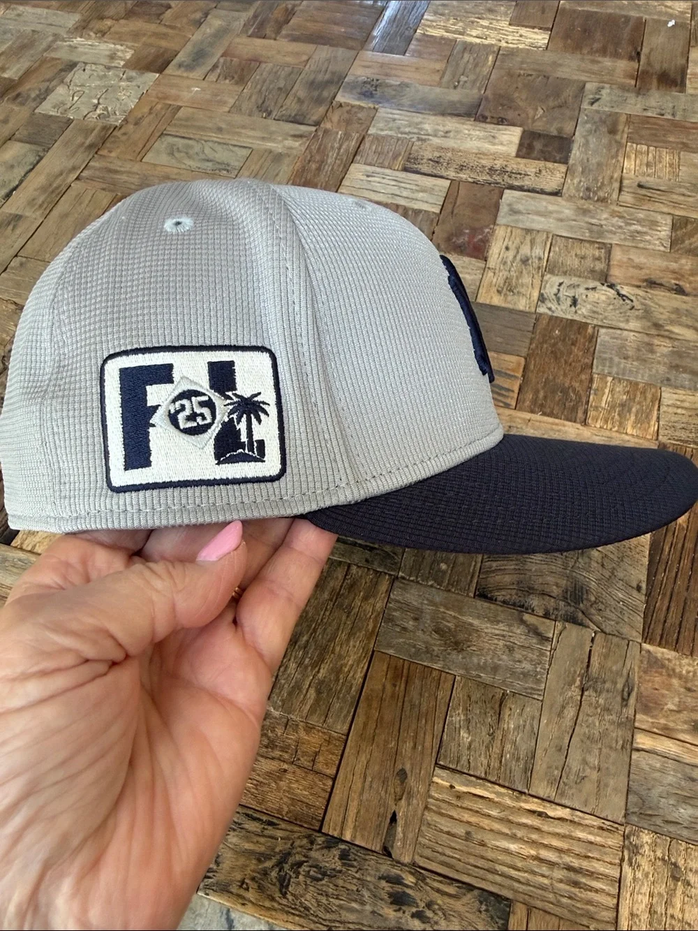 New Era New York Yankees 2025 Spring Training Gray & Black Fitted Hat